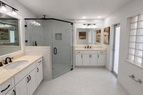 House in Fort Lauderdale, Florida 4 bedrooms, 202.16 sq.m. № 2088288 - photo 18