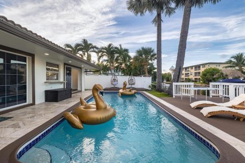 House in Fort Lauderdale, Florida 4 bedrooms, 202.16 sq.m. № 2088288 - photo 8