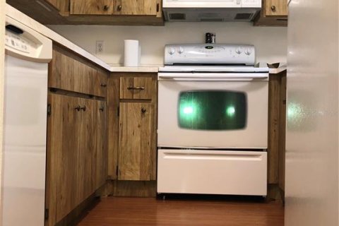 Condominio en venta en Zephyrhills, Florida, 2 dormitorios, 80.27 m2 № 1813443 - foto 16