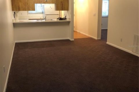 Condominio en venta en Zephyrhills, Florida, 2 dormitorios, 80.27 m2 № 1813443 - foto 6