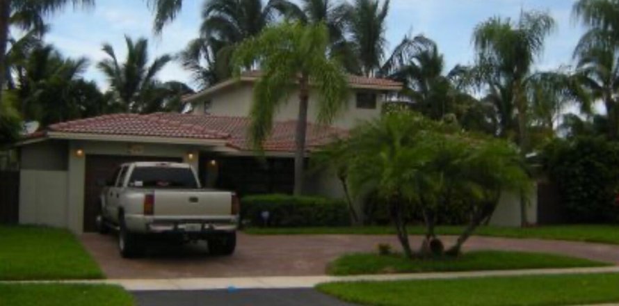 Villa ou maison à Lighthouse Point, Floride 3 chambres, 183.76 m2 № 981614