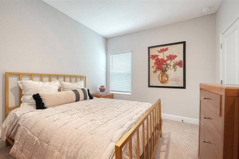 House in Sarasota, Florida 3 bedrooms, 231.14 sq.m. № 2406788 - photo 21