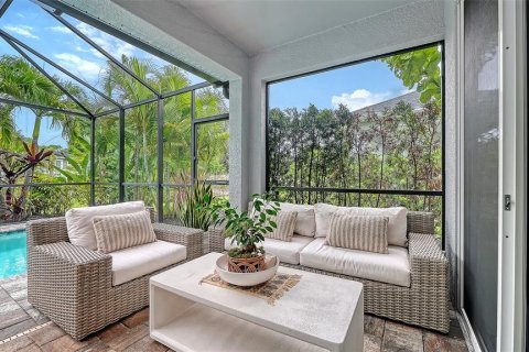 House in Sarasota, Florida 3 bedrooms, 231.14 sq.m. № 2406788 - photo 24