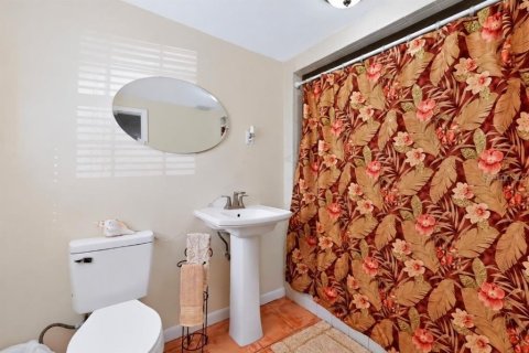 House in Tampa, Florida 3 bedrooms, 130.06 sq.m. № 2415394 - photo 16
