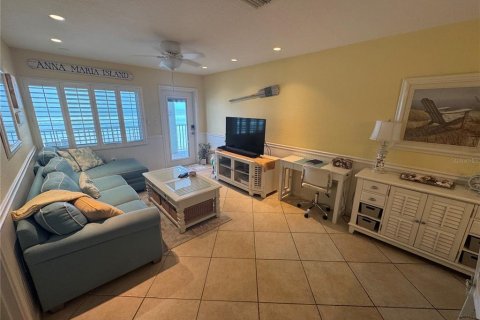 Condo in Bradenton Beach, Florida, 2 bedrooms  № 1549733 - photo 8