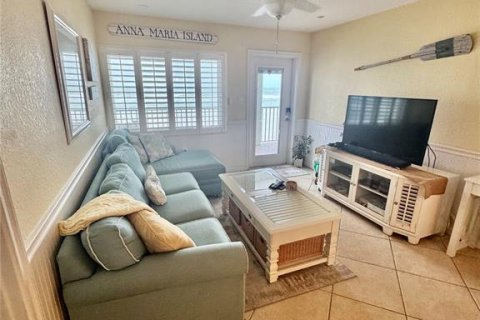 Condo in Bradenton Beach, Florida, 2 bedrooms  № 1549733 - photo 9