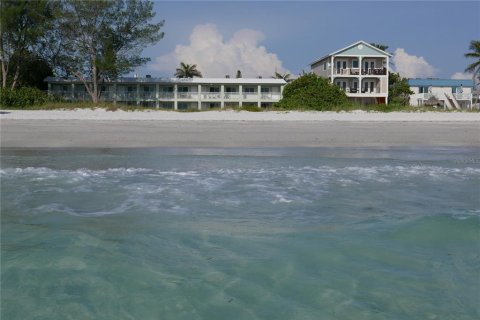 Condo in Bradenton Beach, Florida, 2 bedrooms  № 1549733 - photo 1