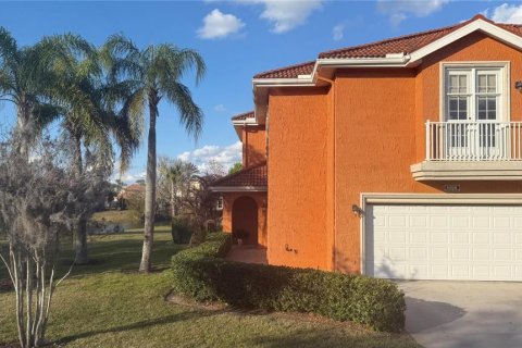 Townhouse in Land O' Lakes, Florida 2 bedrooms, 213.77 sq.m. № 2231664