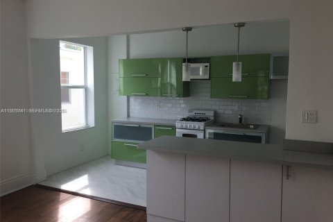 Apartamento en alquiler en Miami Beach, Florida, 1 dormitorio, 42.74 m2 № 2055499 - foto 3