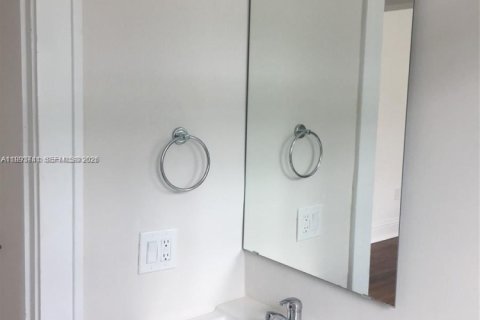 Apartamento en alquiler en Miami Beach, Florida, 1 dormitorio, 42.74 m2 № 2055499 - foto 11