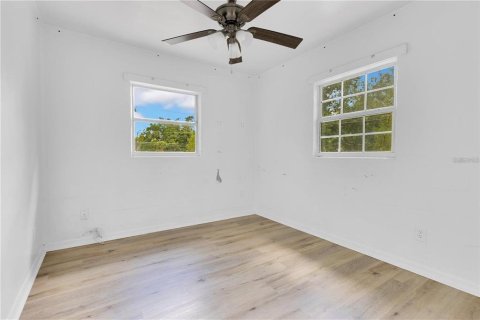 House in Orlando, Florida 4 bedrooms, 116.31 sq.m. № 2211295 - photo 16