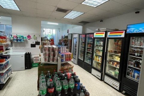 Condominio en venta en Sunny Isles Beach, Florida, 1 dormitorio, 93.37 m2 № 2012292 - foto 17