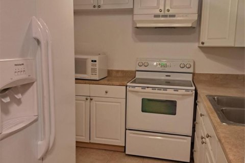 Condo in Coral Springs, Florida, 2 bedrooms № 2303858 - photo 9