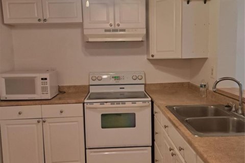 Condo in Coral Springs, Florida, 2 bedrooms № 2303858 - photo 7