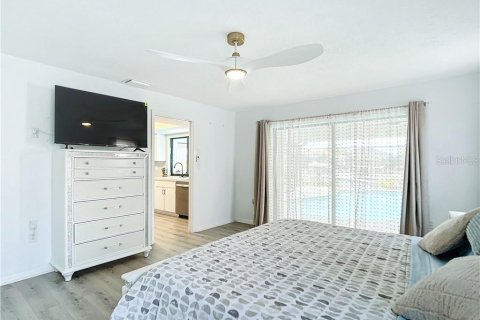 House in Punta Gorda, Florida 4 bedrooms, 210.8 sq.m. № 1798223 - photo 19