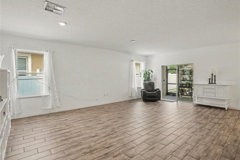 Villa ou maison à vendre à Groveland, Floride: 3 chambres, 150.13 m2 № 2286926 - photo 5