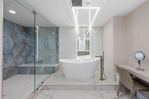 Купить кондоминиум в Холливуд, Флорида 3 комнаты, 214.42м2, № 2268079 - фото 17