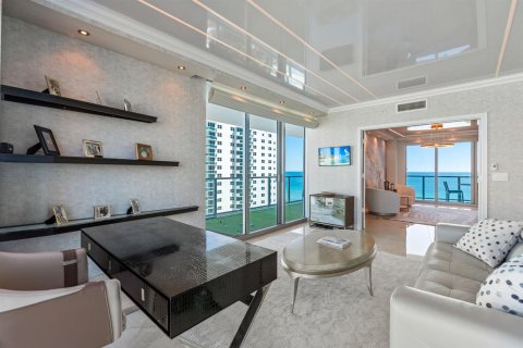 Купить кондоминиум в Холливуд, Флорида 3 комнаты, 214.42м2, № 2268079 - фото 13