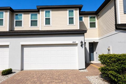 Duplex in Orlando, Florida 3 bedrooms, 148.27 sq.m. № 2220623
