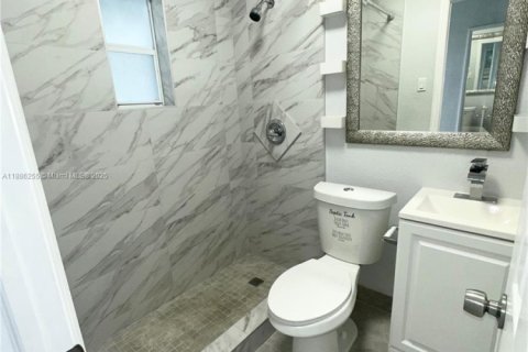 Villa ou maison à louer à Hollywood, Floride: 2 chambres № 1942132 - photo 6