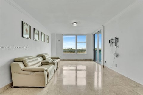 Condo in Sunrise, Florida, 2 bedrooms  № 1944119 - photo 6