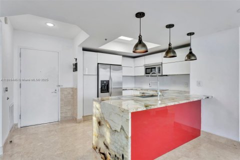 Condo in Sunrise, Florida, 2 bedrooms  № 1944119 - photo 10