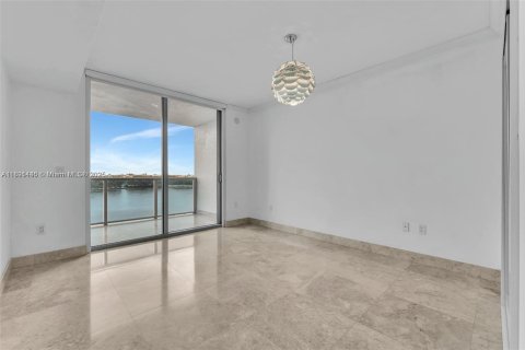 Condo in Sunrise, Florida, 2 bedrooms  № 1944119 - photo 24