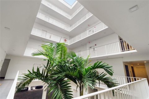 Condo in Fort Lauderdale, Florida, 1 bedroom  № 2268117 - photo 12