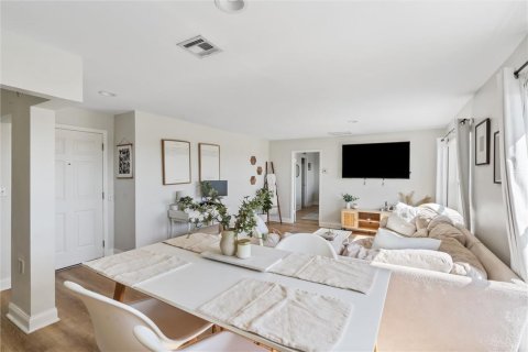 Condo in Fort Lauderdale, Florida, 1 bedroom  № 2268117 - photo 19