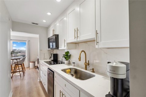 Condo in Fort Lauderdale, Florida, 1 bedroom  № 2268117 - photo 17