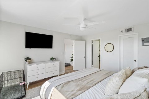Condo in Fort Lauderdale, Florida, 1 bedroom  № 2268117 - photo 4