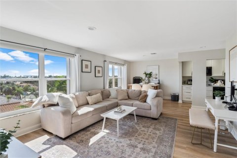 Condo in Fort Lauderdale, Florida, 1 bedroom  № 2268117 - photo 2