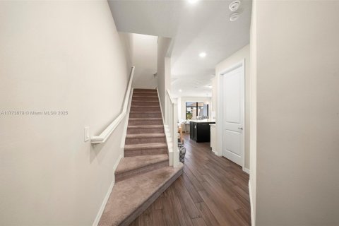 Townhouse in Oakland Park, Florida 3 bedrooms, 164.81 sq.m. № 1936346 - photo 15