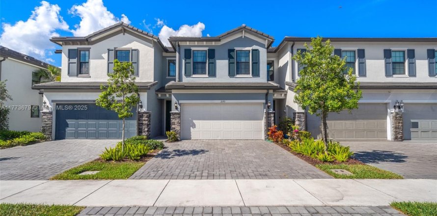 Adosado en Oakland Park, Florida 3 dormitorios, 164.81 m2 № 1936346