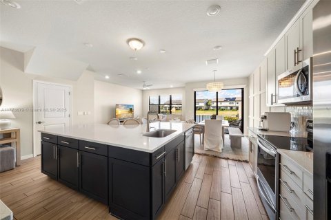 Townhouse in Oakland Park, Florida 3 bedrooms, 164.81 sq.m. № 1936346 - photo 8