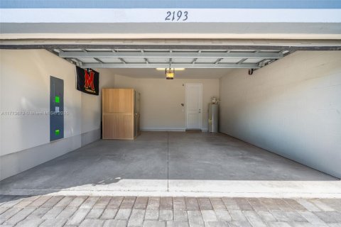 Townhouse in Oakland Park, Florida 3 bedrooms, 164.81 sq.m. № 1936346 - photo 27