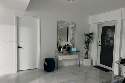 Villa ou maison à vendre à Miami Gardens, Floride: 3 chambres, 131.55 m2 № 1981812 - photo 2