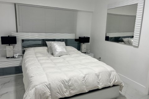 Villa ou maison à vendre à Miami Gardens, Floride: 3 chambres, 131.55 m2 № 1981812 - photo 10