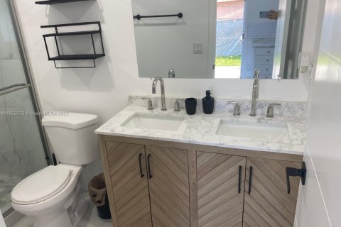 Villa ou maison à vendre à Miami Gardens, Floride: 3 chambres, 131.55 m2 № 1981812 - photo 11