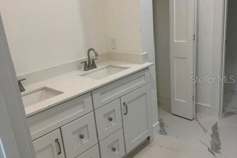 Casa en venta en Port Charlotte, Florida, 4 dormitorios, 212.1 m2 № 2416979 - foto 11