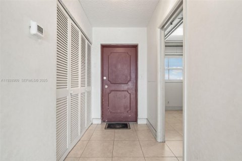 Condominio en venta en Pompano Beach, Florida, 2 dormitorios, 134.71 m2 № 1987865 - foto 5