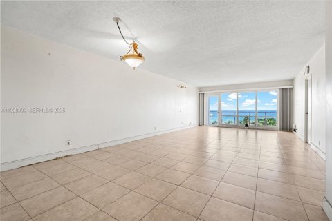 Condominio en venta en Pompano Beach, Florida, 2 dormitorios, 134.71 m2 № 1987865 - foto 8
