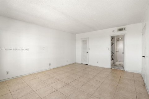 Condominio en venta en Pompano Beach, Florida, 2 dormitorios, 134.71 m2 № 1987865 - foto 27