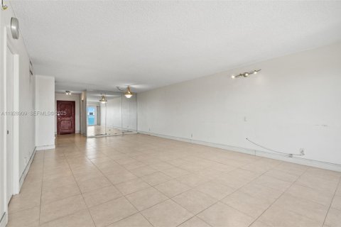 Condominio en venta en Pompano Beach, Florida, 2 dormitorios, 134.71 m2 № 1987865 - foto 14