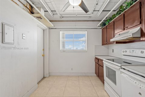 Condominio en venta en Pompano Beach, Florida, 2 dormitorios, 134.71 m2 № 1987865 - foto 17