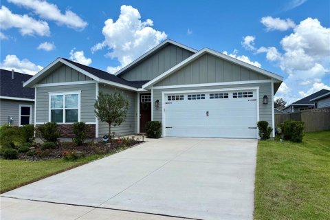 House in Gainesville, Florida 3 bedrooms, 162.49 sq.m. № 1838443 - photo 1