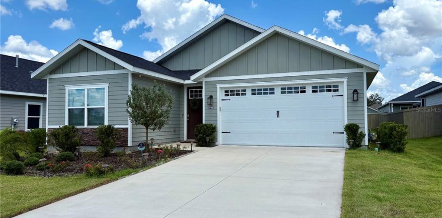 House in Gainesville, Florida 3 bedrooms, 162.49 sq.m. № 1838443