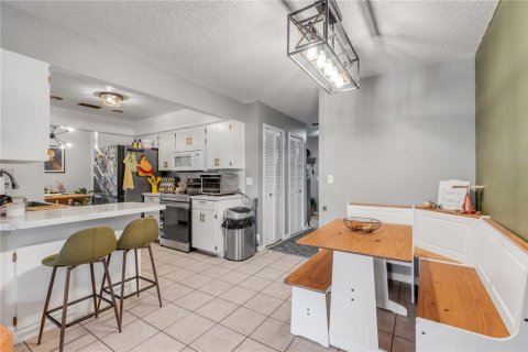 Casa en venta en Deltona, Florida, 3 dormitorios, 149.85 m2 № 2398334 - foto 11