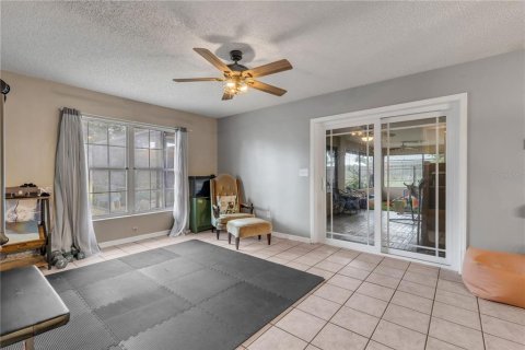 Casa en venta en Deltona, Florida, 3 dormitorios, 149.85 m2 № 2398334 - foto 13