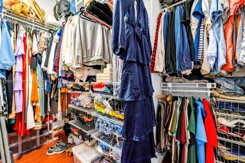 Townhouse in Miami, Florida 3 bedrooms, 145.3 sq.m. № 2025731 - photo 19